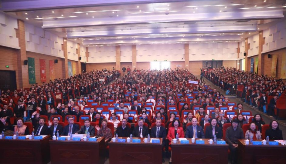 “承赣韵·向大同” 江西“滕王阁杯”2025国际模拟联合国大会举行