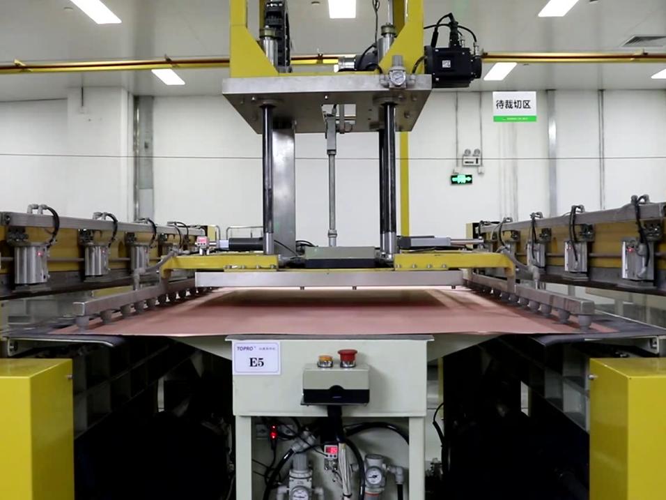 一片覆铜板“突围”背后的坚守