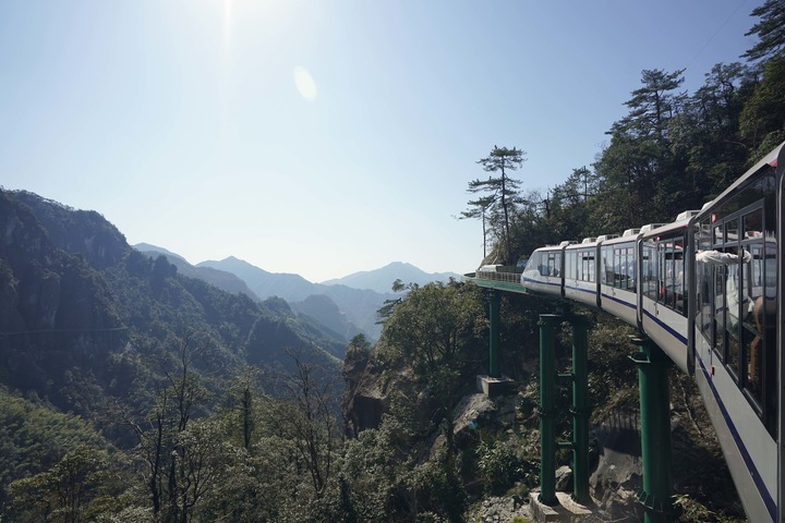 江西资溪：从漂流一夏到四季生金