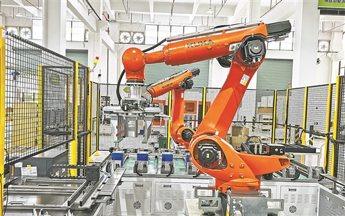 宜春聚力产业攻坚挺起发展“硬脊梁”